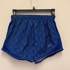 Nike Dri-Fit Women’s Short/Sise:Small